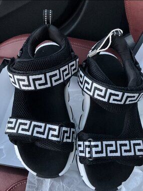 NIB VERSACE Greca Strap Kids Sandals GIRLS Size 31 EU/US 12.5 - 13C